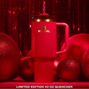 NIB Stanley limited edition Scarlet Tinsel 40 oz Quencher Flowstate Tumbler